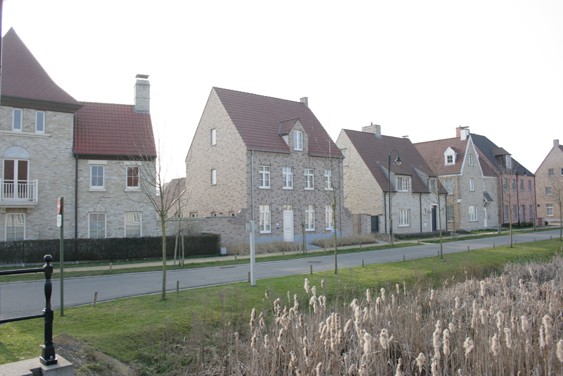 Open bebouwing in pastoriestijl te Heulebrug te koop